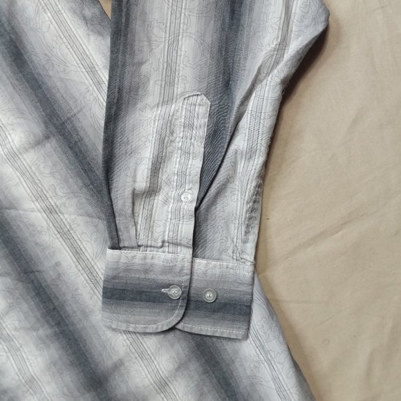 Irreverent Mens Casual Button Down Shirt Size L Gray Striped Cotton Barrel Cuff - Picture 5 of 8